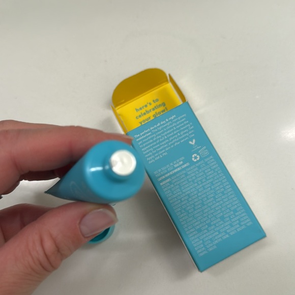 Tula 24-7 moisture hydrating day & night cream - Picture 3 of 3